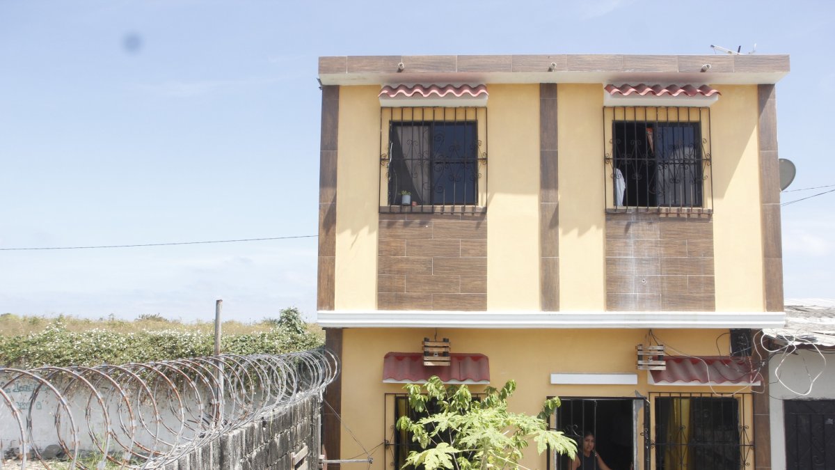 Construcción. Los vecinos de las empresas de la familia Noboa no saben cuánto les corresponderán a ellos.