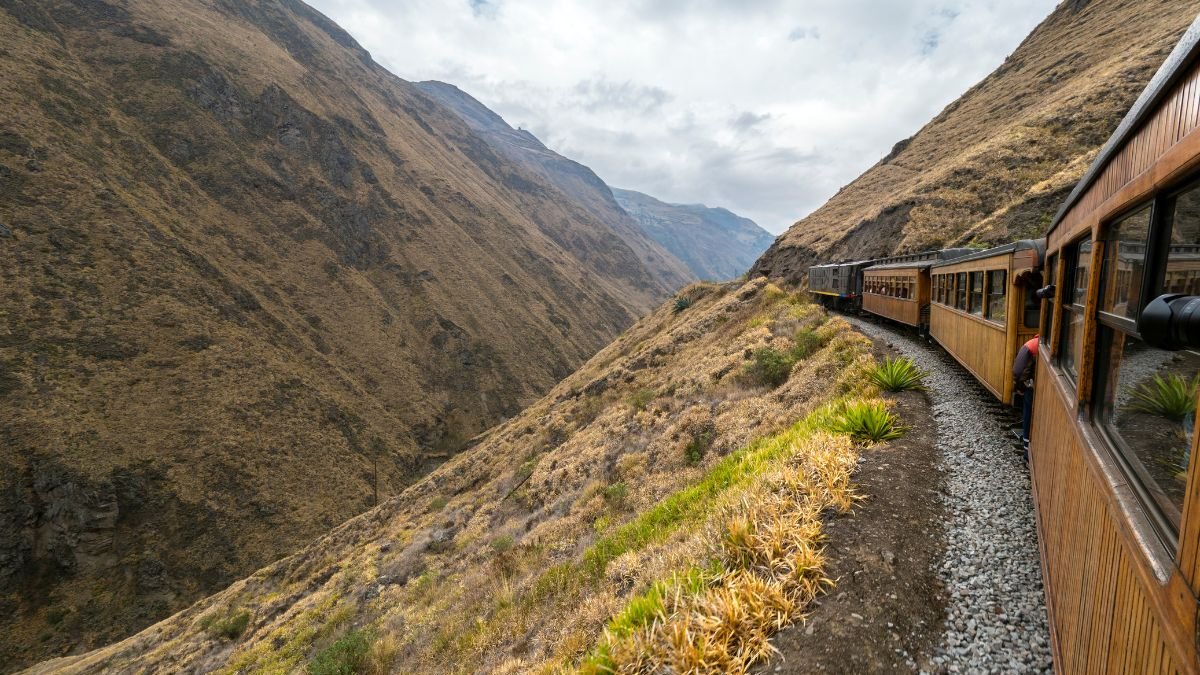 La reactivación del tren en la Nariz del Diablo no solo representa una obra de recuperación patrimonial, sino una oportunidad concreta para dinamizar la economía local