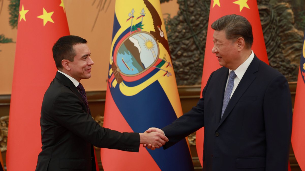 El presidente Daniel Noboa y el presidente de China, Xi Jinping.