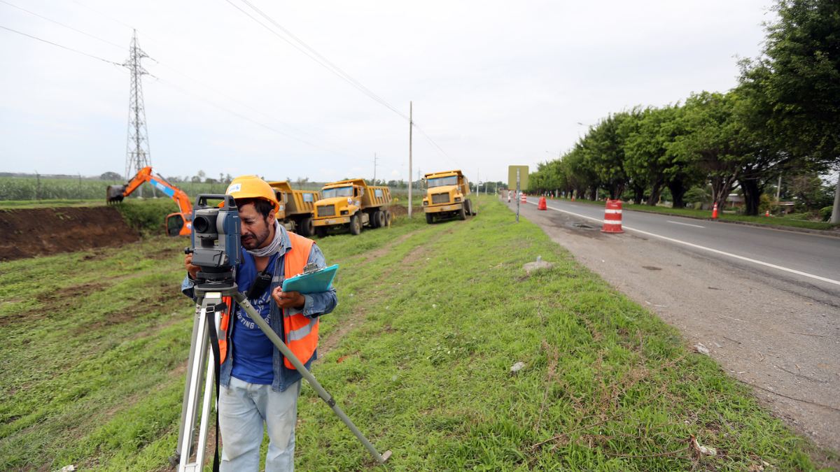 La construcción del cuarto y quinto tramo avanza junto a la Prefectura del Guayas y el MTOP