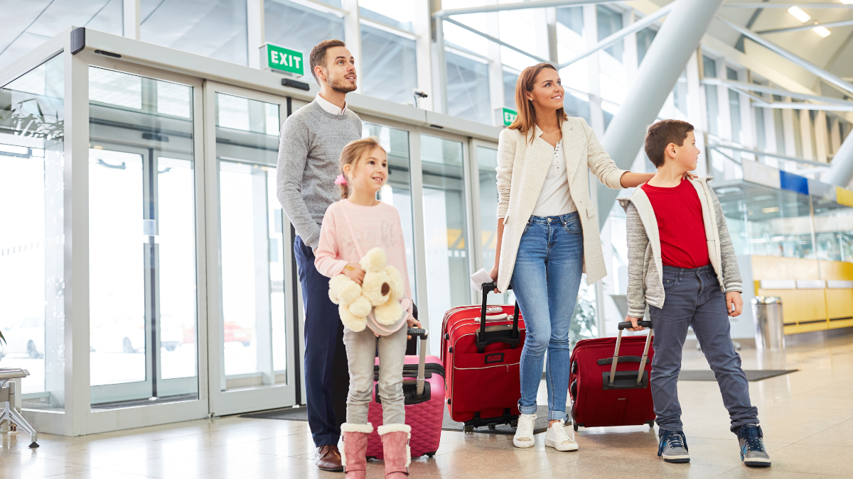 Viajeros deben cumplir nuevos requisitos para entrar a Ecuador.