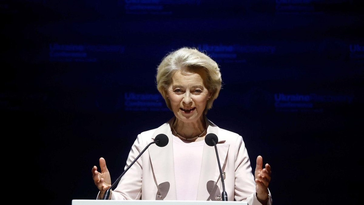 Ursula von der Leyen, pronuncia un discurso durante la Conferencia de Recuperación de Ucrania 2025 en Roma, Italia, el 10 de julio de 2025.