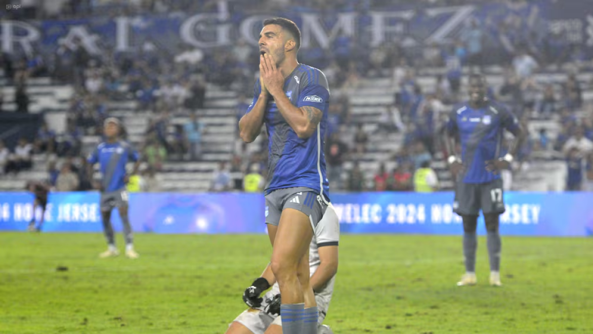 Alexander González, jugador de Emelec, no estará ante Liga de Quito