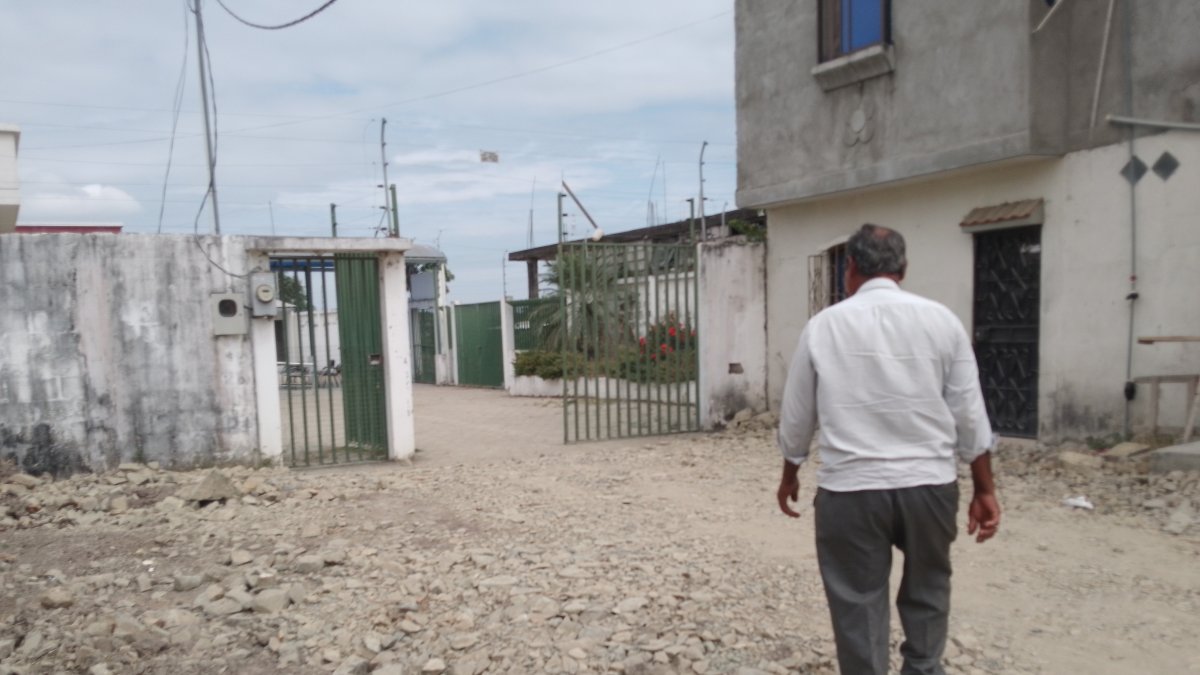 Centro médico rural en Salitre, donde los pacientes enfrentan dificultades de acceso y atención
