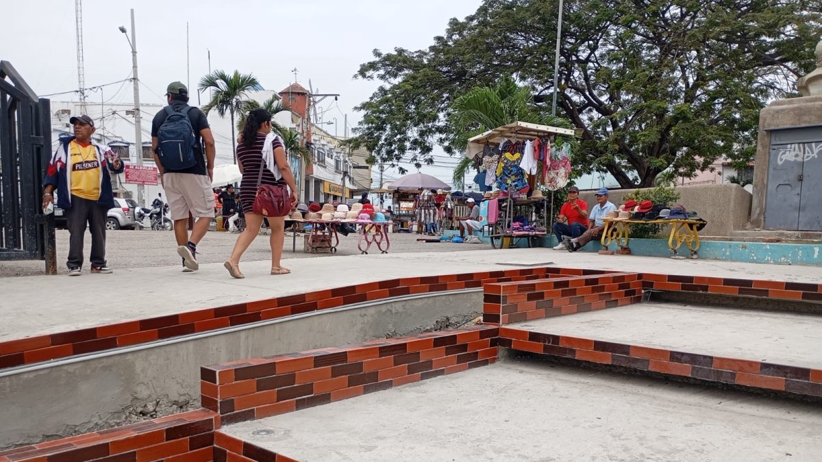 El alcalde Gabriel Balladares dijo que prefiere utilizar los fondos del concurso de reina de Playas en obras públicas.