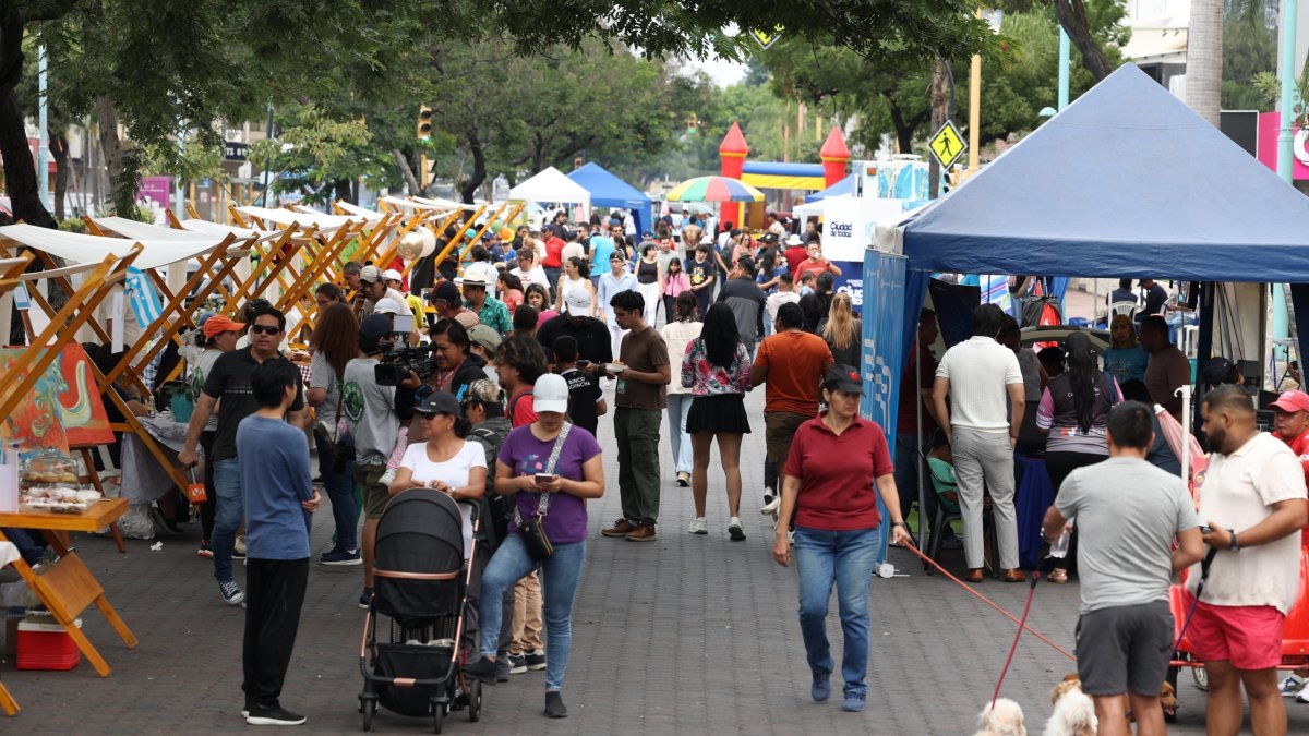 Hubo emprendimientos y diversas actividades en la edición de Ruta Urdesa, de este 13 de julio.