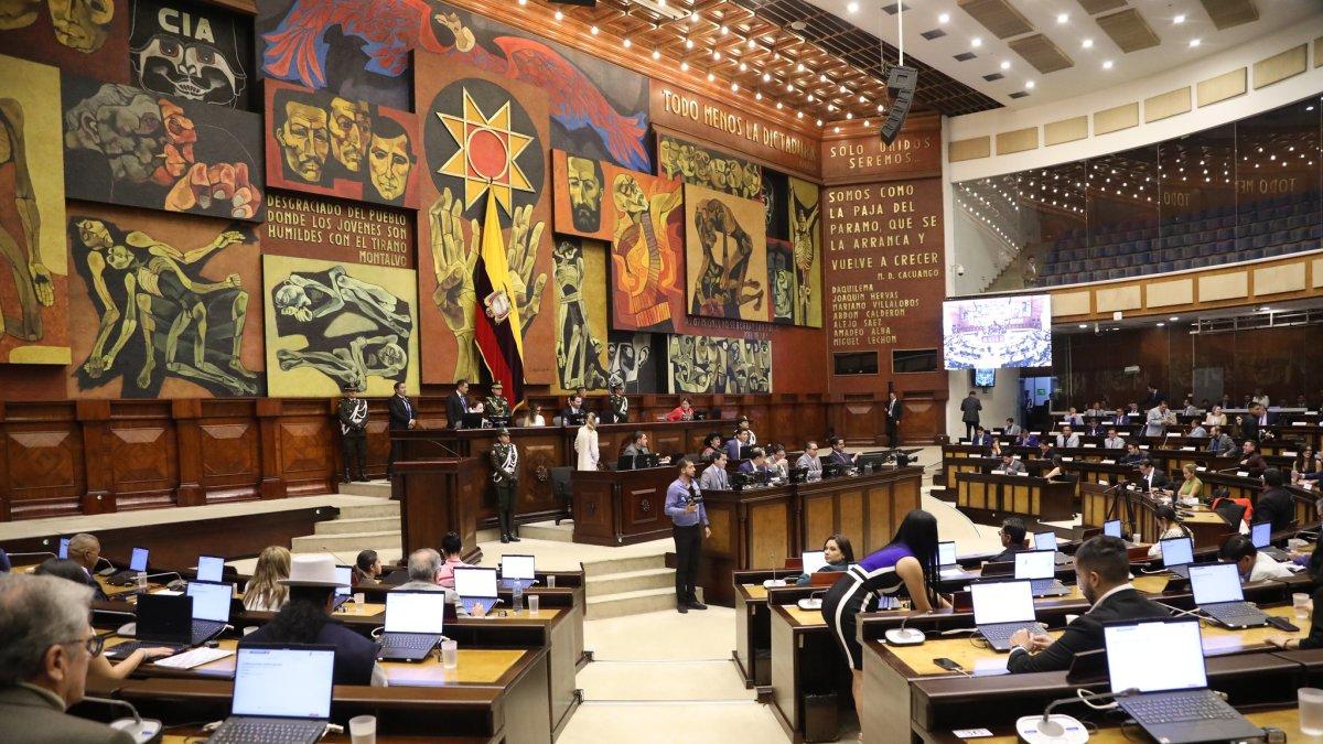 La nueva Asamblea Nacional desconoció la terna enviada por el anterior Legislativo.