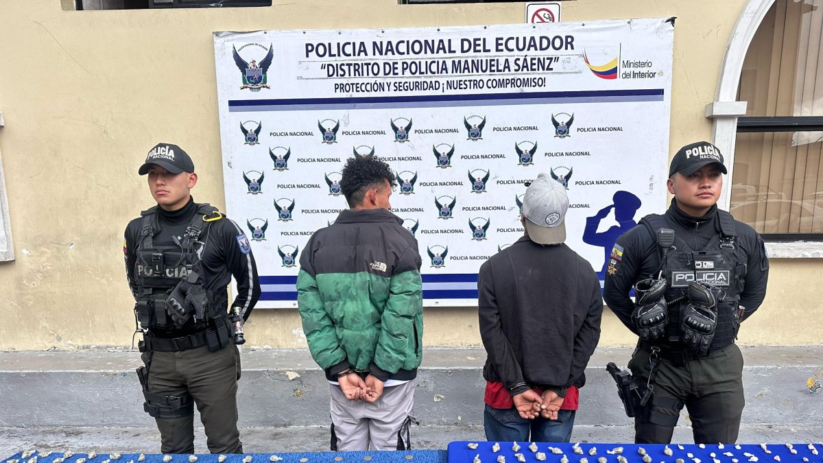 En otro operativo en San Roque, se aprehendió a dos hombres por el delito de tenencia de sustancias sujetas a fiscalización.