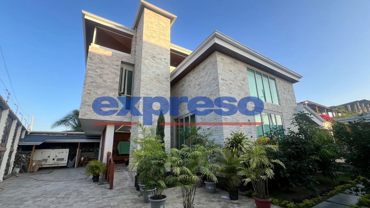 Bien. Una de las viviendas a nombre de familiares de Fito que la Policía allanó en el caso Blanqueo, en Manta.