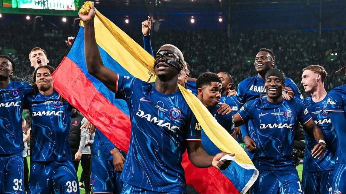 Moisés Caicedo ganó su primer título profesional con la obtención de la Conference League