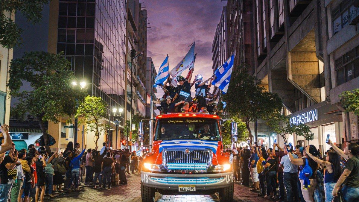 El bulevar 9 de Octubre será uno de los espacios que recorrerá el desfile del Cuerpo de Bomberos de Guayaquil.