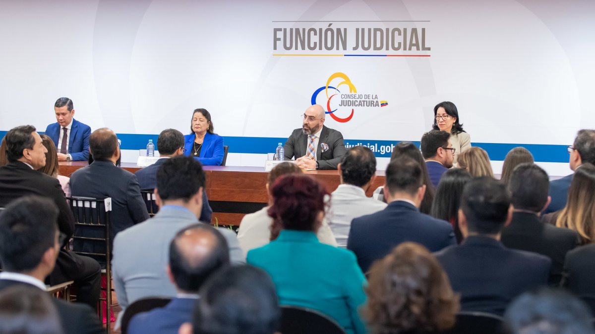 El CPCCS no ha nombrado a los nuevos vocales, por lo que están prorrogados Mario Godoy, Yolanda Yupangui y Solanda Goyes.