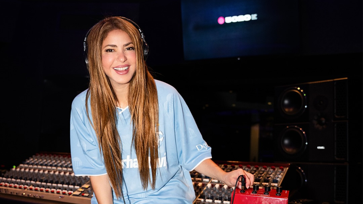 Shakira invita a sus fans a ser parte de su experiencia exclusiva 'Caminar con La Loba' en Quito.