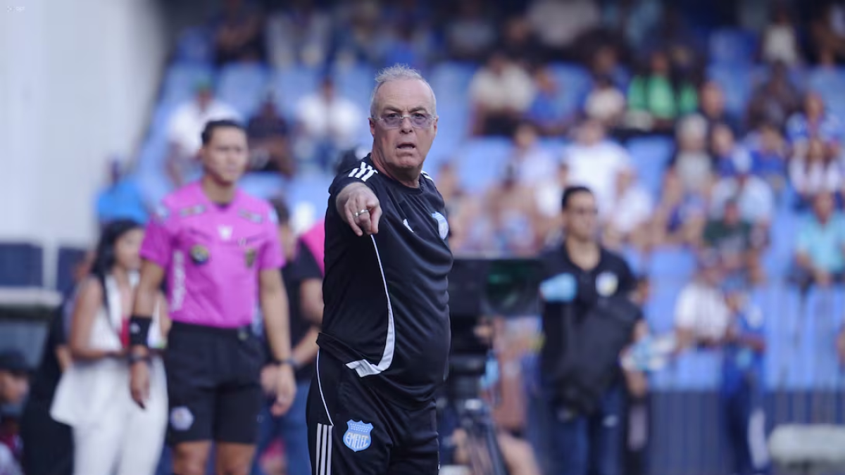 Jorge Célico dejó de ser director técnico de Emelec en junio de 2025.