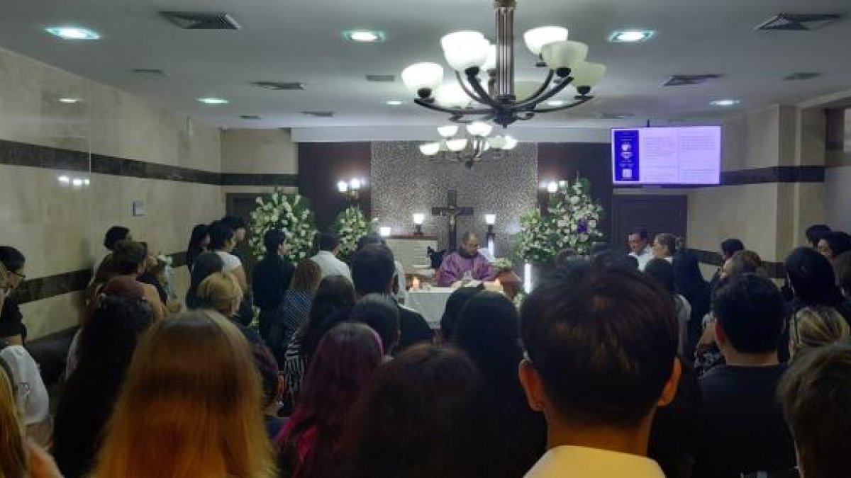 Velorio de la joven estudiante de arquitectura.