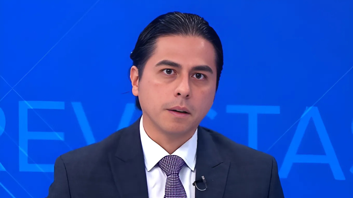 Fabián Calero, exviceministro de Electricidad, posa durante una entrevista el 30 de octubre de 2024, cuando aún dirigía CELEC y gestionaba los polémicos contratos con Progen y Austral.