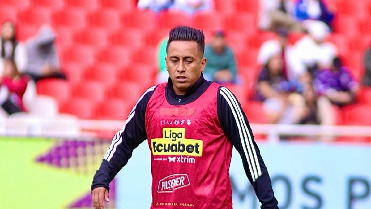 El volante peruano Christian Cueva es titular en Emelec para los duelos de LigaPro.