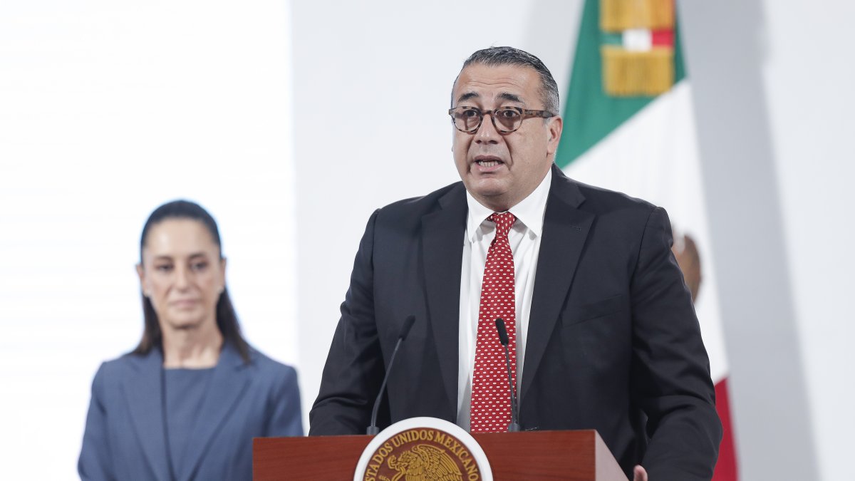 El director general de Bimbo, José Manuel González Guzmán, habla en el Palacio Nacional, en Ciudad de México (México). Anunció una inversión de 2.000 millones de dólares.