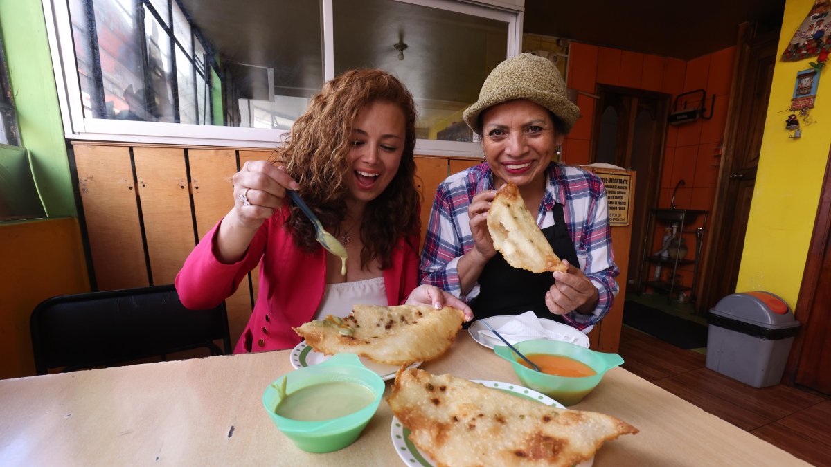Alicia Quinteros prepara a diario estas empanadas tradicionales con más de 30 años de historia.