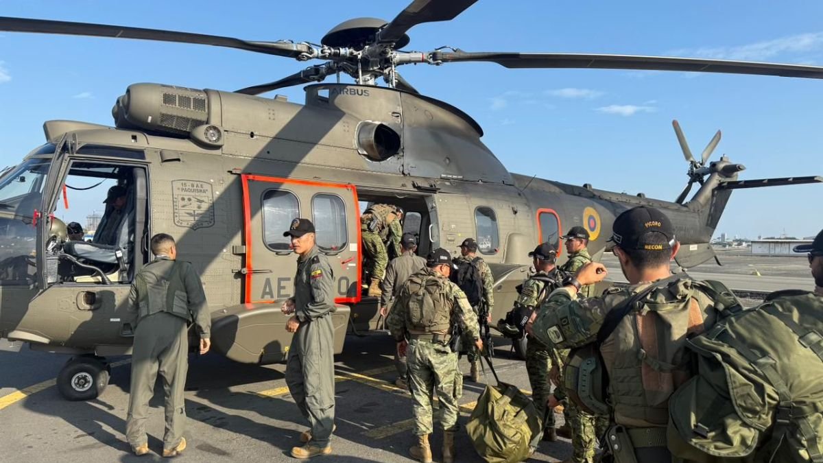 Varios elementos de grupos élites arribaron a la base aérea Eloy Alfaro, específicamente al Ala 23 de Manta.