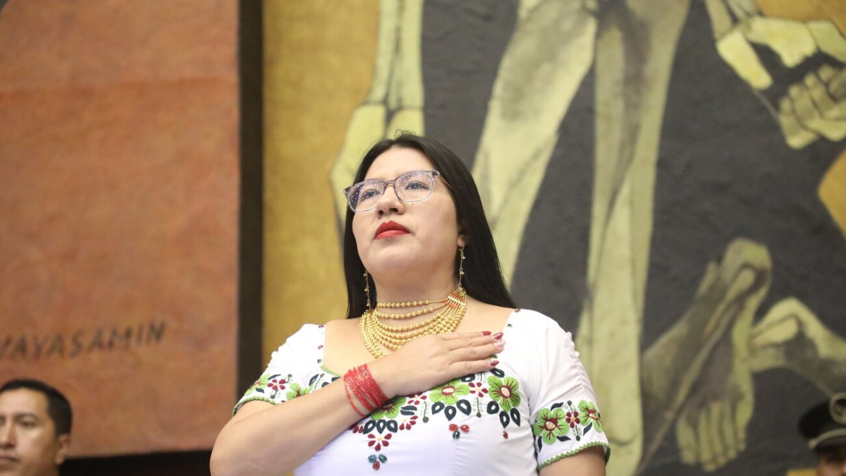 Una de las asambleístas expulsadas de Pachakutik es la segunda vicepresidenta de la Asamblea Carmen Tiupul.