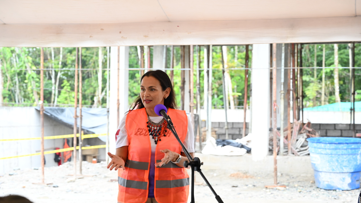 Inés Manzano, ministra de Energía del Gobierno de Daniel Noboa.