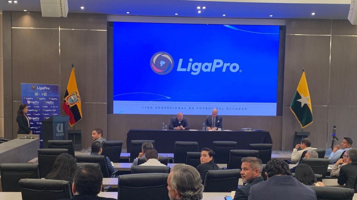 Liga Pro entrega sus informes financieros de manera resumida a los presidentes de clubes.