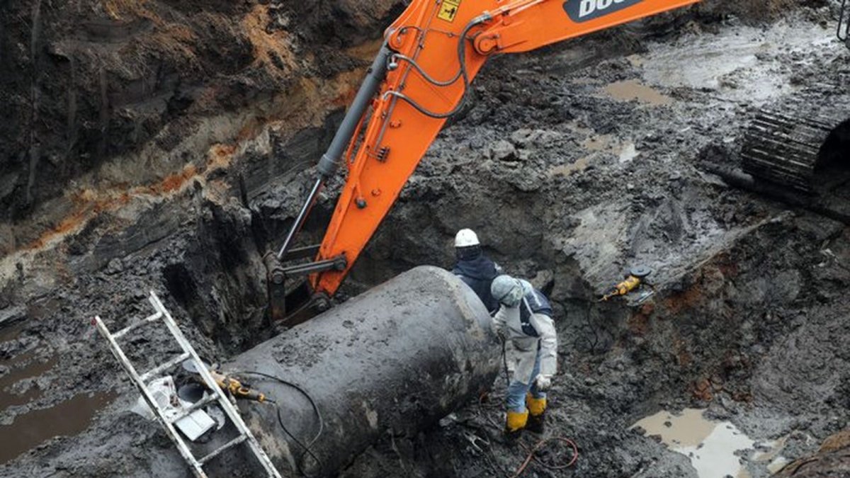 Las temperaturas bajo cero obligaron a suspender temporalmente los trabajos de unión de la nueva tubería en la línea Mica-Quito Sur.