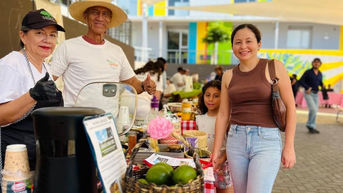 Con capacitaciones, reforestación y ferias sostenibles, la fundación EcoEsfera fortalece comunidades en Ceibos.