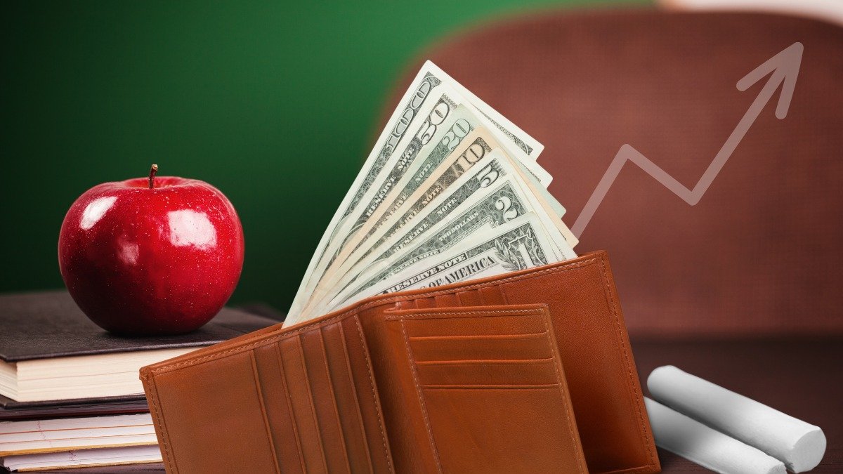 Más de 1.800 docentes ya reciben su nuevo sueldo tras la homologación del séptimo grupo