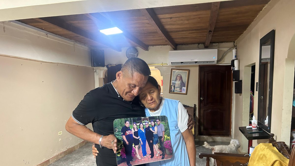 Familiares de la víctima exigen respuestas a la Policía Nacional.