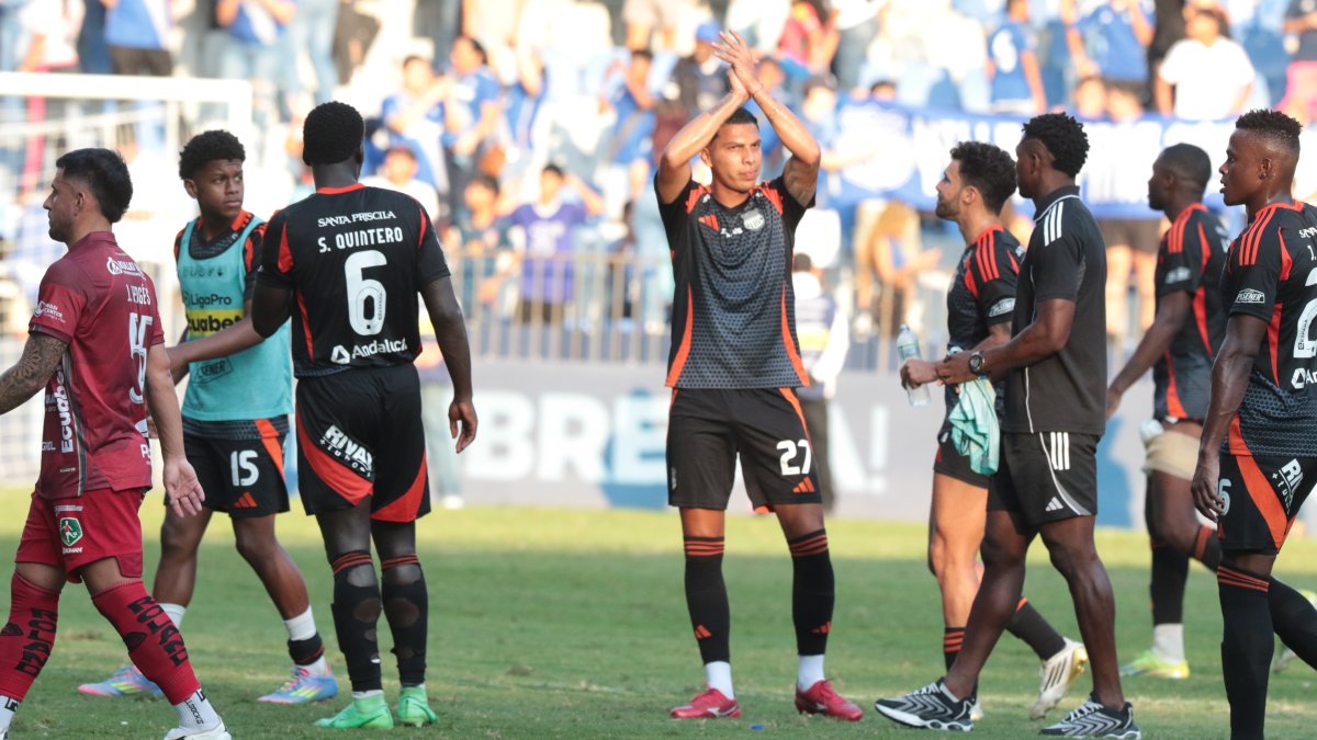 Emelec iniciará la LigaPro 2026 con tres puntos menos debido a una sanción por deudas.