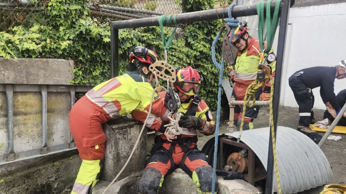 Una persona cayó a un pozo de aproximadamente 20 metros de profundidad.