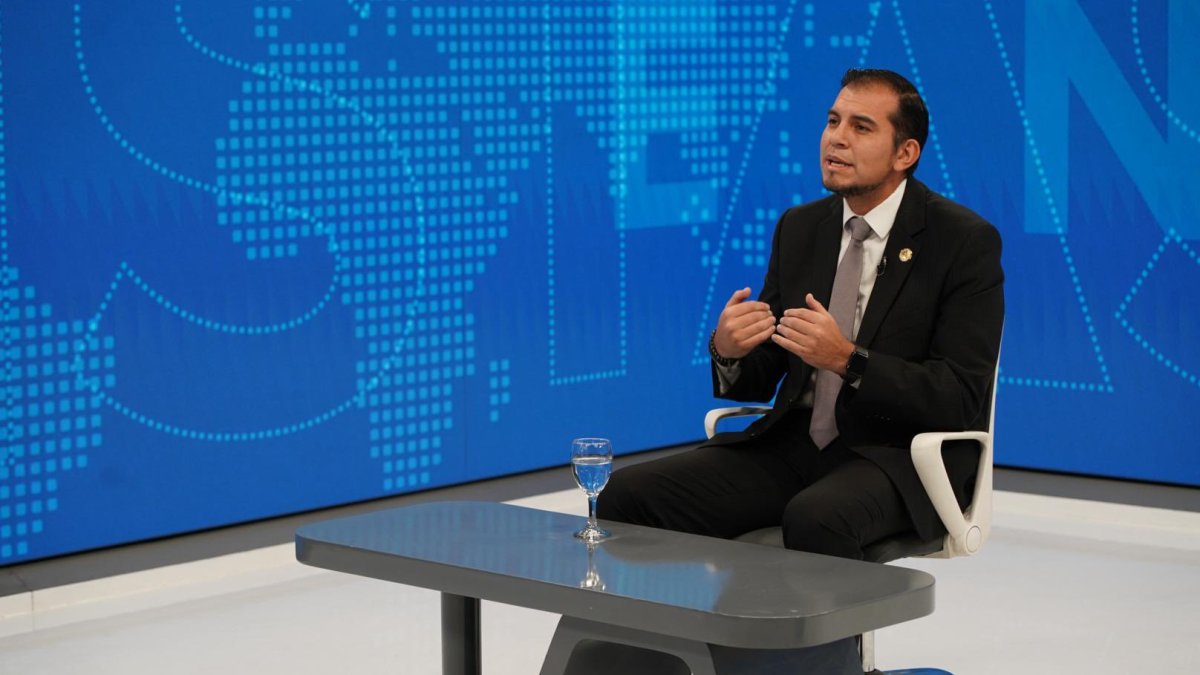 Harold Burbano aseguró que el Gobierno impulsa bonos permanentes y más microcréditos