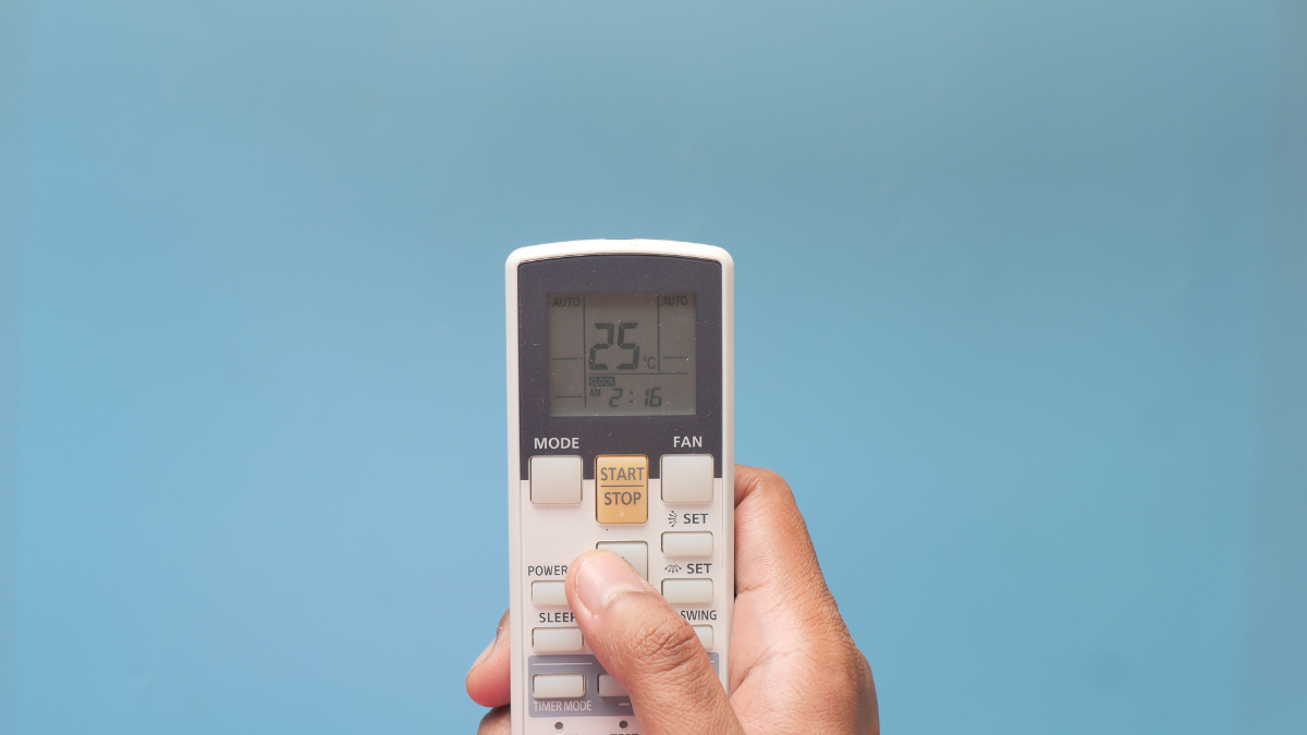 Ajustar la temperatura, realizar mantenimiento y adoptar hábitos eficientes son claves para un uso responsable del aire acondicionado.