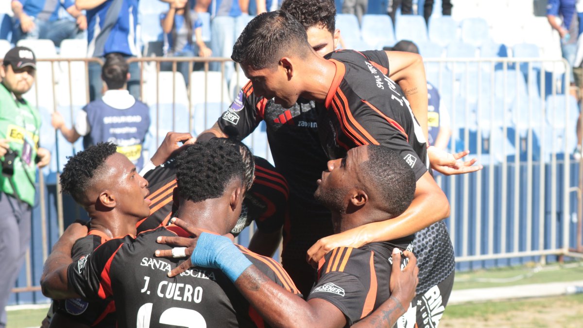 Emelec terminó el partido ante Mushuc Runa (1-0) con dos lesionados.