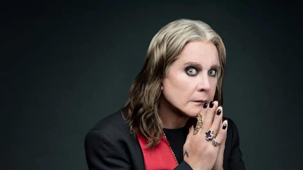 Ozzy Osbourne, vocalista recientemente fallecido, no solo acumula elogios, sino también críticas por prácticas haber estafado a otros artistas de la industria.
