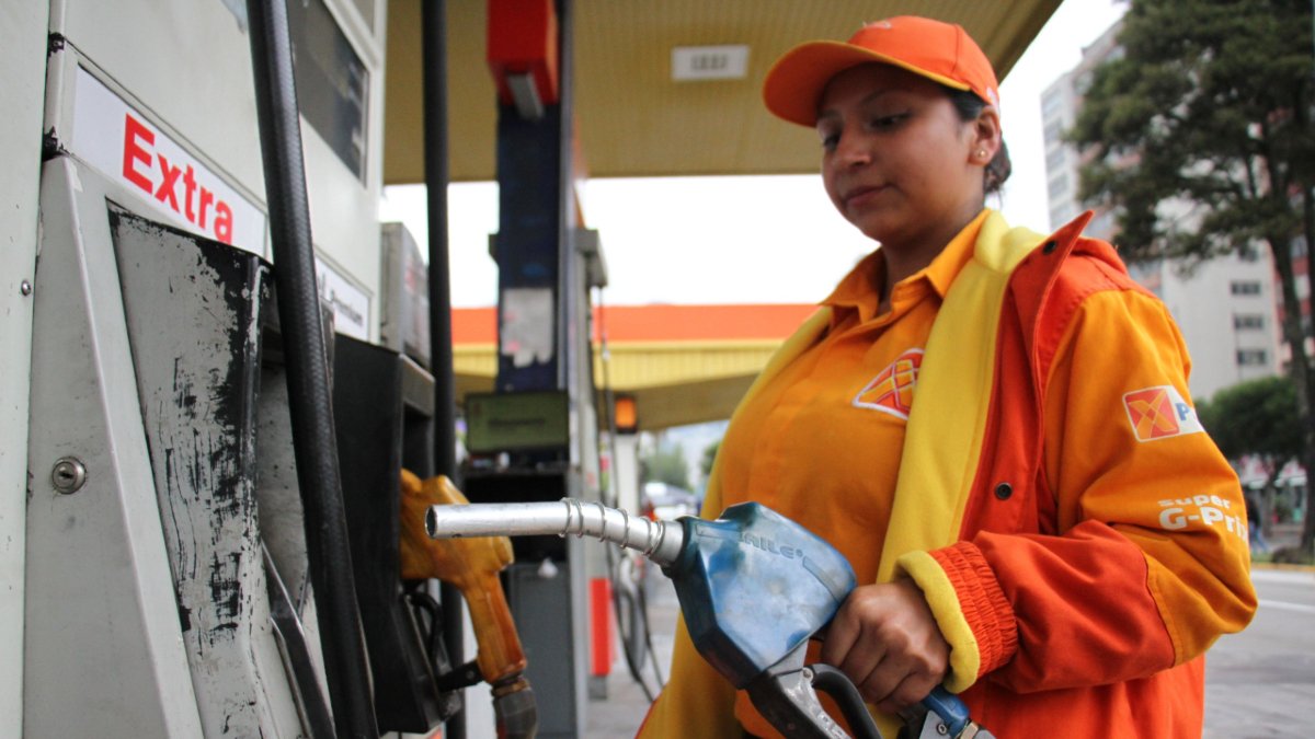 La venta de gasolina Extra desde el terminal El Beaterio ha tenido limitaciones, según la Camddepe.