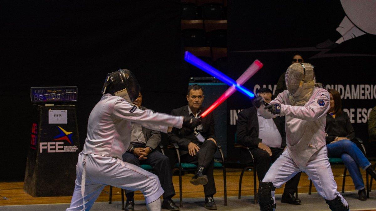 Elegancia  En las modalidades de espada, florete y sable se desarrollan las competencias que culmina el sábado.
