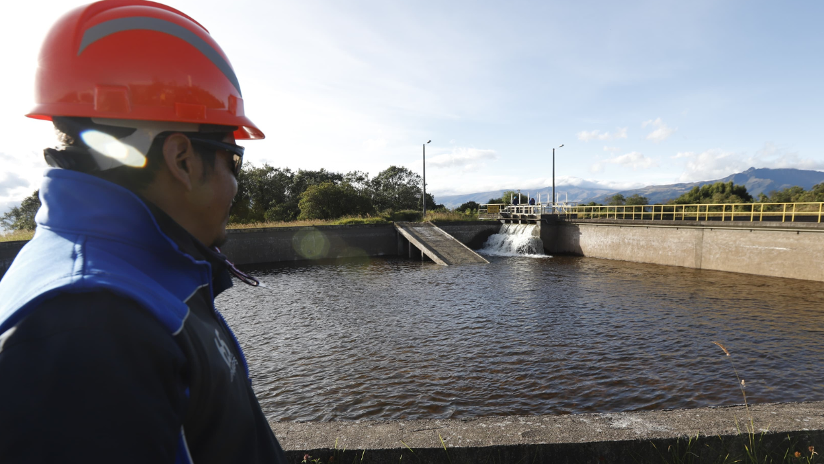 Abren las compuertas de la planta de tratamiento del Troje en el sur de Quito.