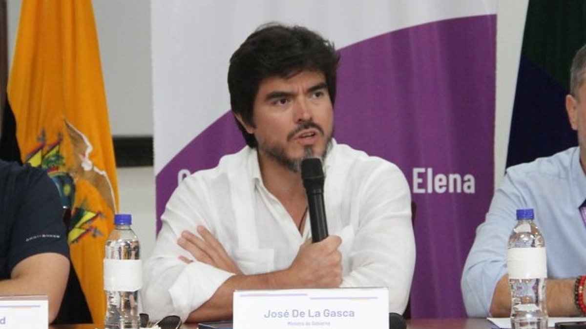 El ministro de Gobierno, José De La Gasca, destaca que Daniel Salcedo habló sobre los adversarios del régimen, pero minimiza las acusaciones contra Ferdinan Álvarez.