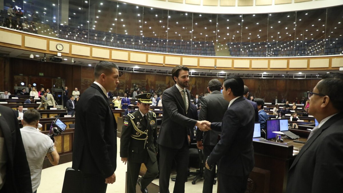 El presidente e la Asamblea Niels Olsen cumplió agenda en Guayaquil el 24 de julio de 2025.