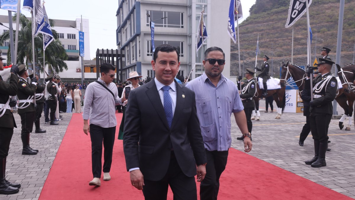 Ferdianan Álvarez participó de la sesión solemne de la Asamblea Nacional realizada este 24 de julio de 2025 en Guayaquil