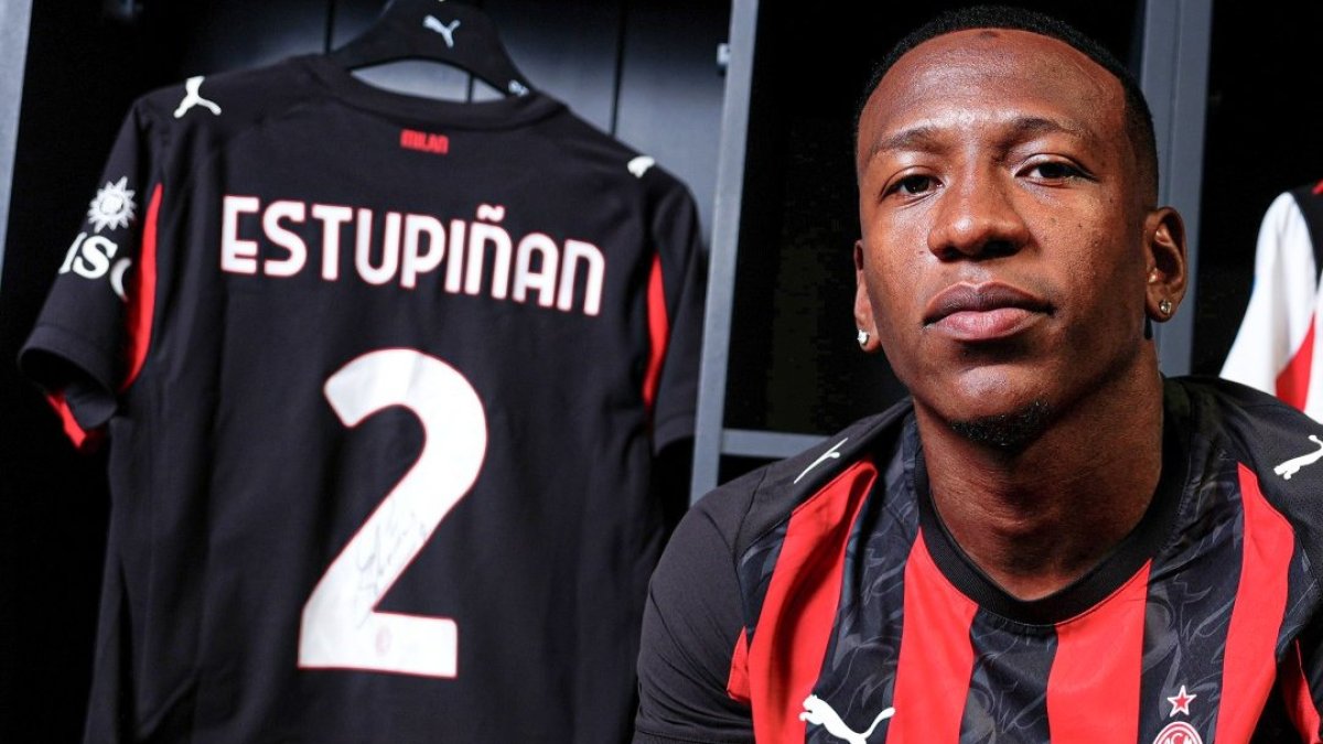 Pervis Estupiñán firmó con Milan hasta el final de la temporada 2030.