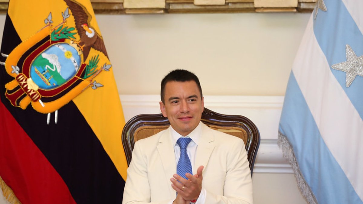 El presidente Daniel Noboa durante su intervención en la ceremonia por los 490 años de fundación de Guayaquil.