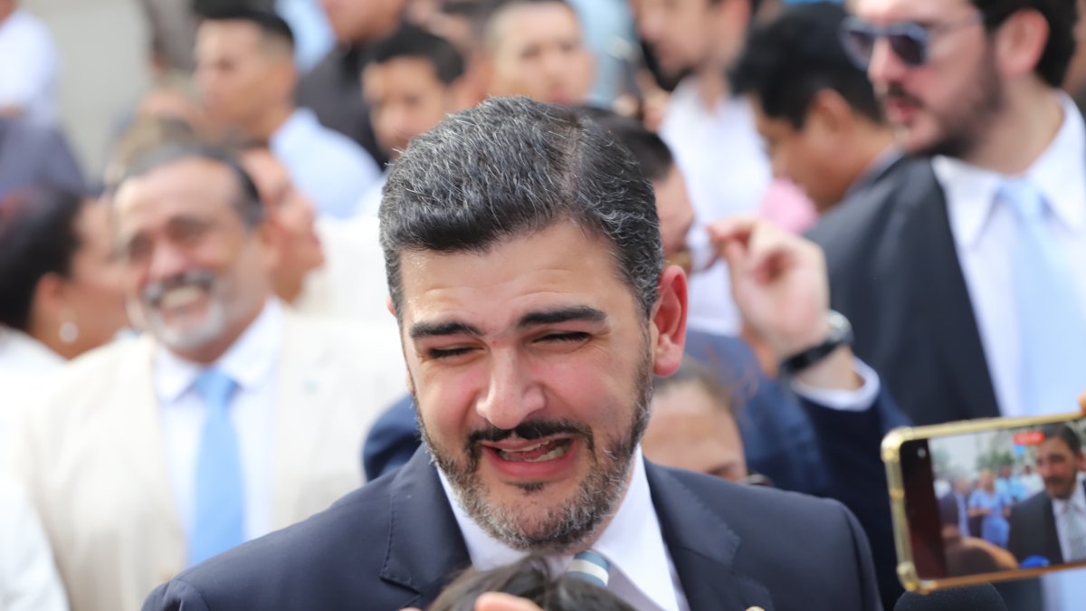 Aquiles Álvarez este 25 de junio de 2025, previo a su discurso.