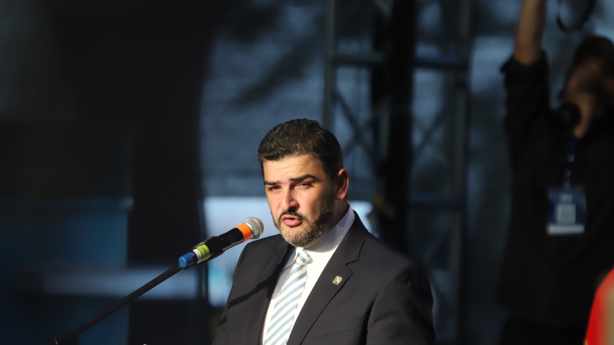 El alcalde Aquiles Álvarez durante la sesión solemne por los 490 años de fundación de Guayaquil.