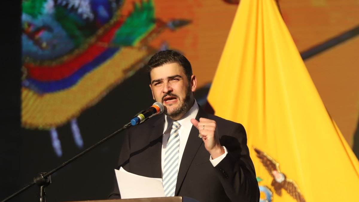 El alcalde Aquiles Álvarez durante la sesión solemne por los 490 años de Guayaquil, donde pronunció un discurso cargado de críticas al Gobierno.