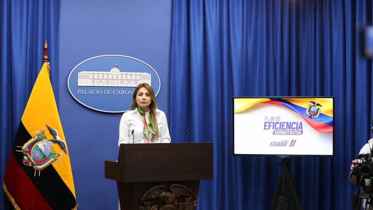 La vocera de Gobierno Carolina Jaramillo fue la encargada de anunciar la fusión de ministerios y el despido de funcionarios.