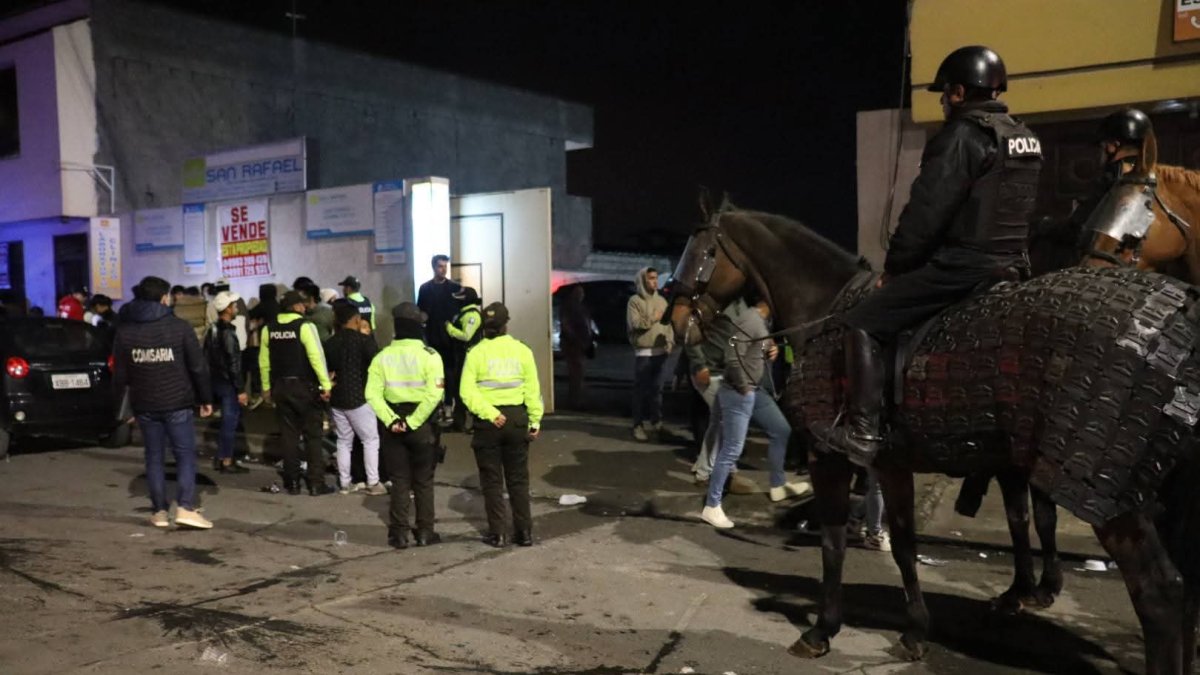Cada semana las autoridades de control ejecutan operativos de control por la zona donde se ubican los centros de diversión nocturna.